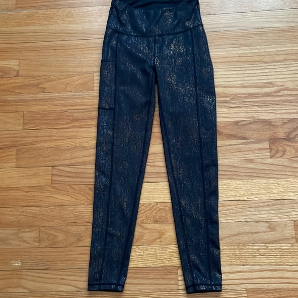 Lilly Pulitzer Luxletic leggings XS A20 - Picture 4 of 7